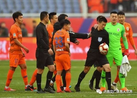  VAR争议判罚再引热议,多场比赛结果因此改写  